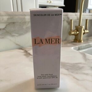 *NWT* La Mer soft fluid foundation TAWNY 41